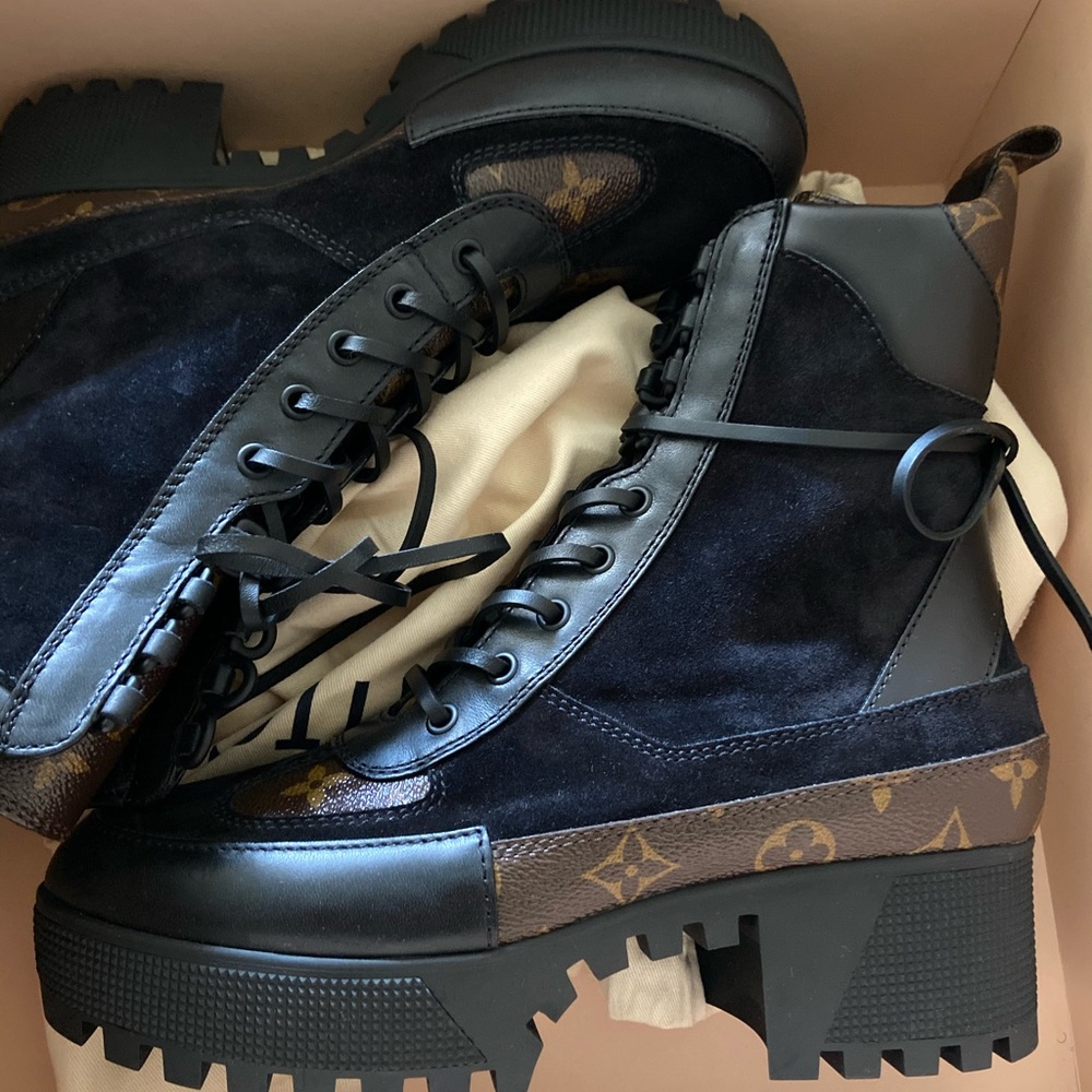 Authentic Louis Vuitton Boots *Never Worn* Size 40